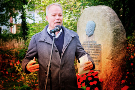 Grußwort von Matthias Miersch am Kurt-Schumacher-Gedenkstein in Wennigsen