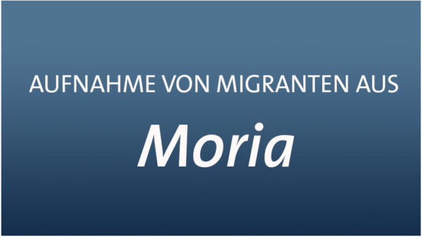 Symbolfoto mit Text: Aufnahme von Migranten aus Moria